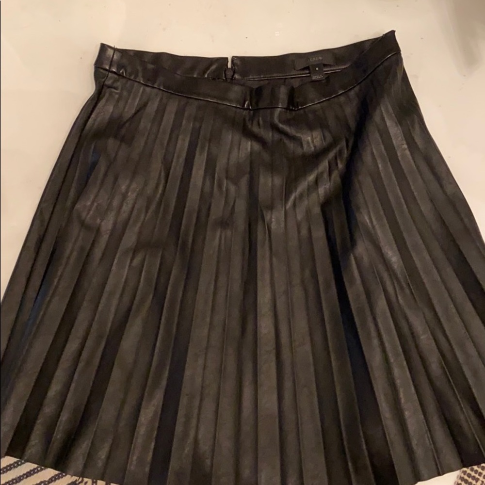 Vegan leather pleated skirt
